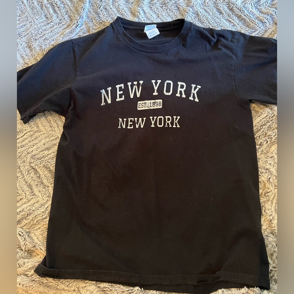 💛🦢5 FOR $10!!! 🦢💛 New York graphic tee - Picture 2 of 3